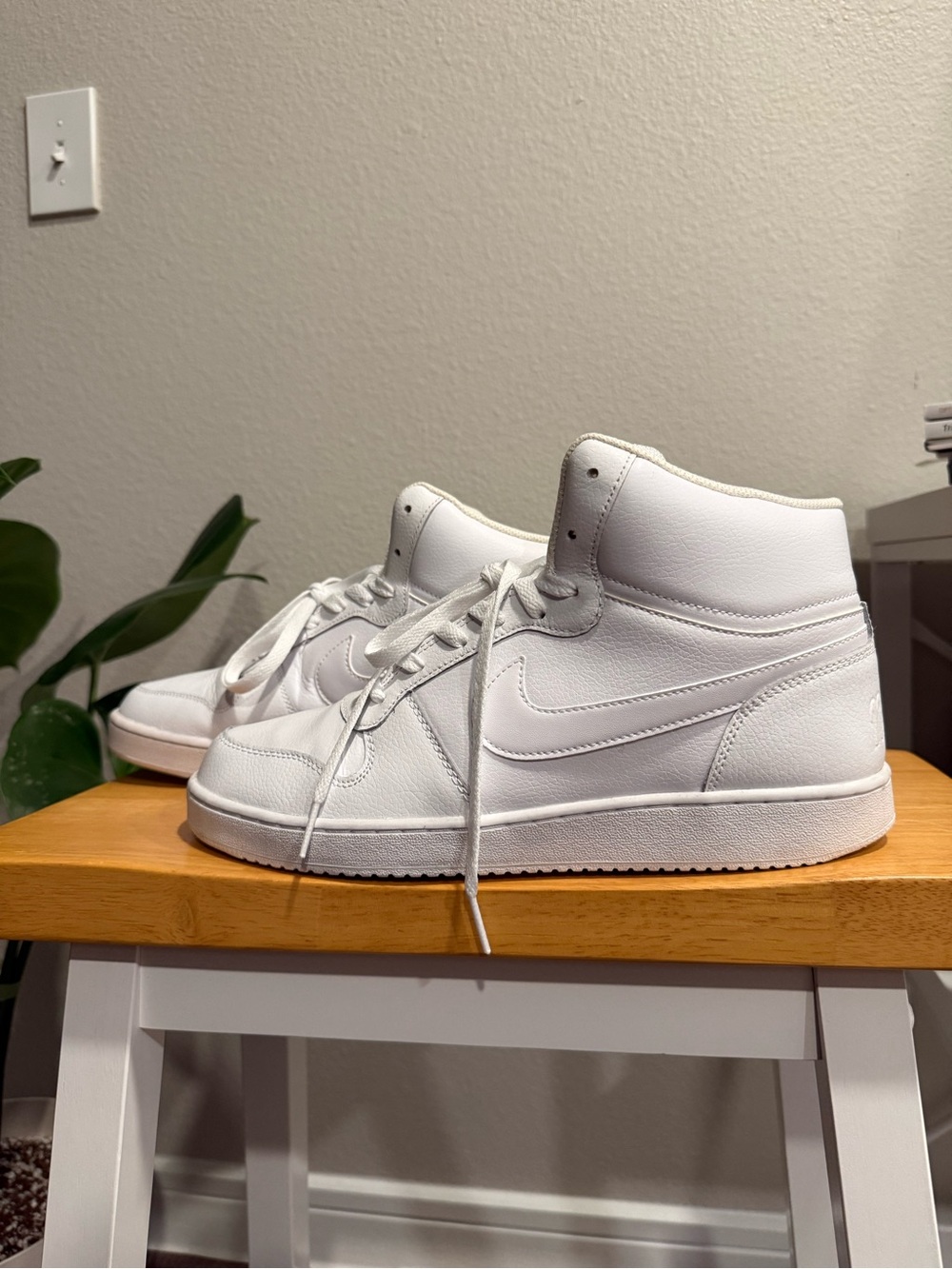 White Nike Ebernon Mens US 10
